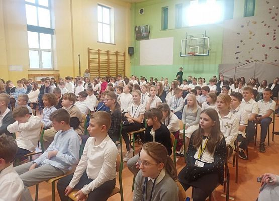 Urodziny szkoły grafika