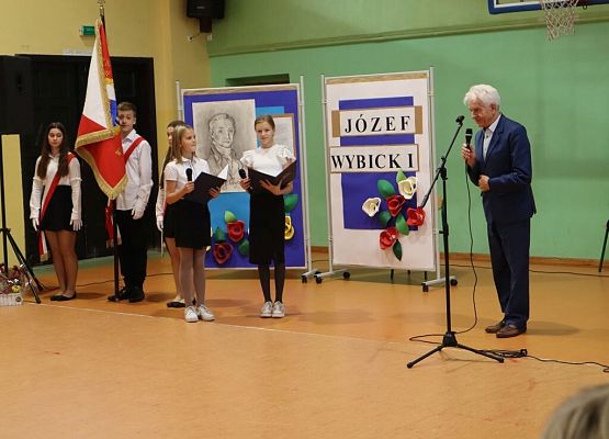 Urodziny szkoły grafika