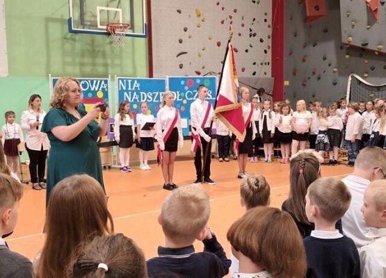 Pasowanie pierwszoklasistów grafika