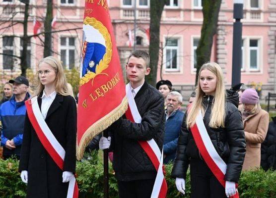 105 lat niepodległości grafika