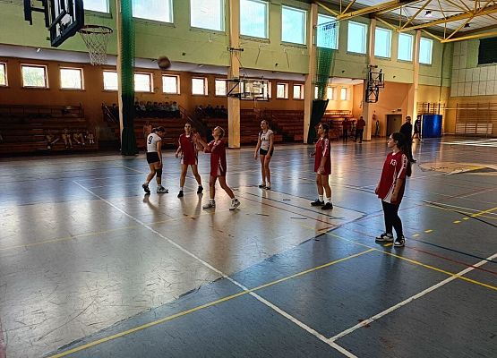 Powiatowe Igrzyska Młodzieży w Koszykówce grafika