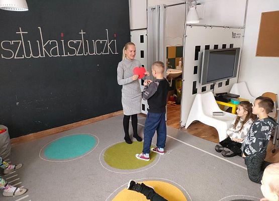 Andrzejkowy nastrój w szkolnej świetlicy grafika