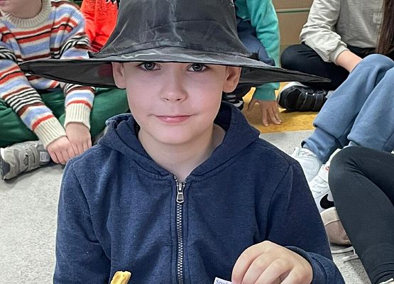 Święty Andrzeju daj nam znać, co się będzie z nami dziać. grafika