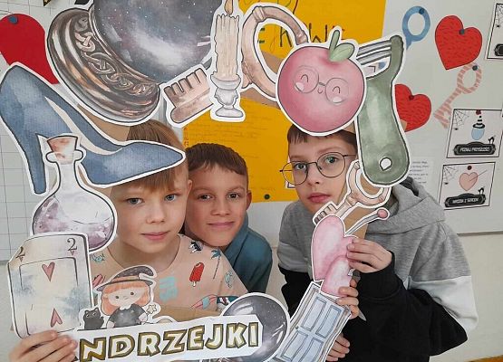 Święty Andrzeju daj nam znać, co się będzie z nami dziać. grafika