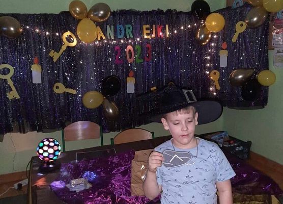 Święty Andrzeju daj nam znać, co się będzie z nami dziać. grafika