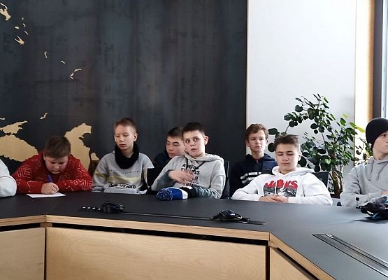 Siódmoklasiści w NFM Production grafika