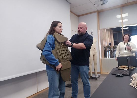 Siódmoklasiści w NFM Production grafika