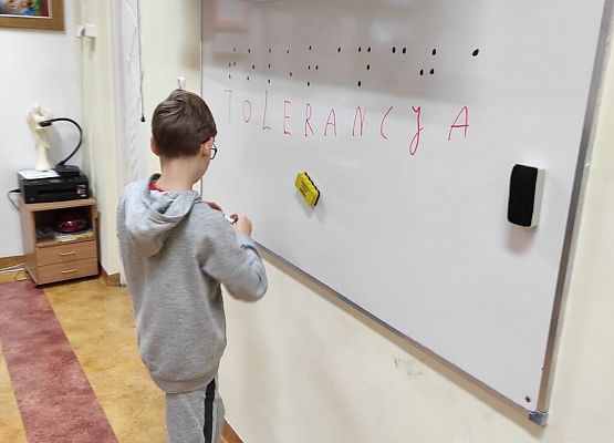 Ważna lekcjo o tolerancji grafika