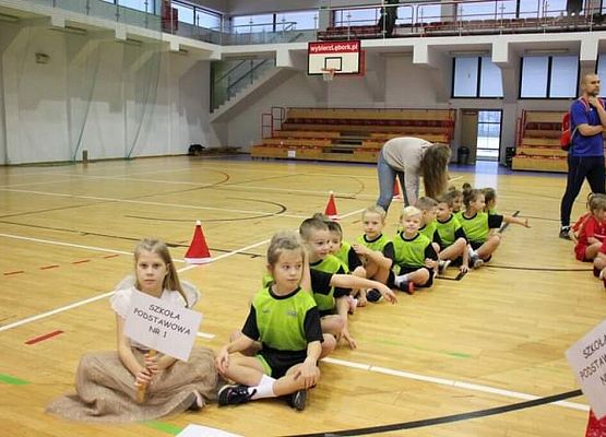 Mikołajkowy Turniej w SP nr 7 grafika