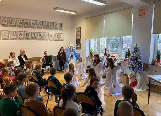 Starsze klasy młodszym grafika