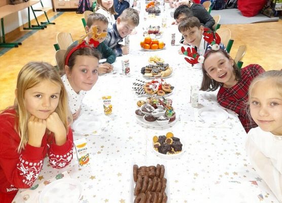 Świateczne spotkania w klasach 1-3 grafika