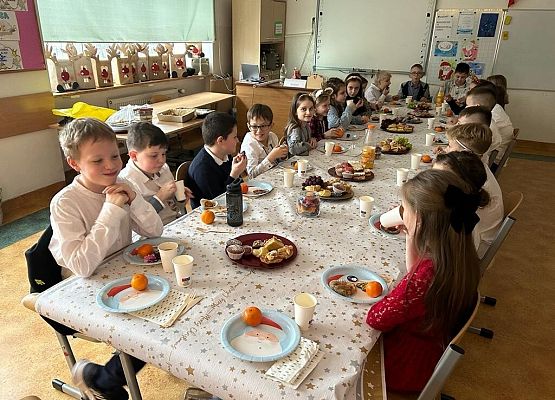 Świateczne spotkania w klasach 1-3 grafika