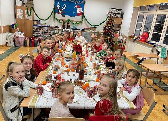 Świateczne spotkania w klasach 1-3 grafika