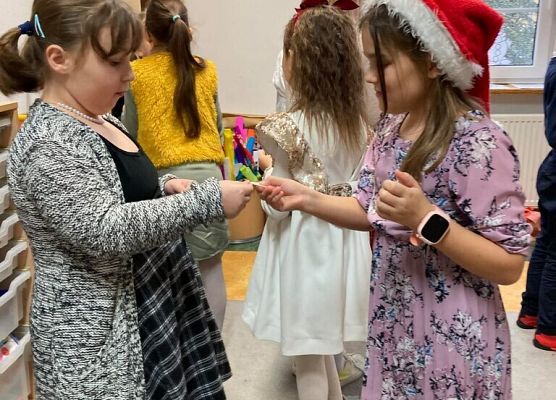 Świateczne spotkania w klasach 1-3 grafika