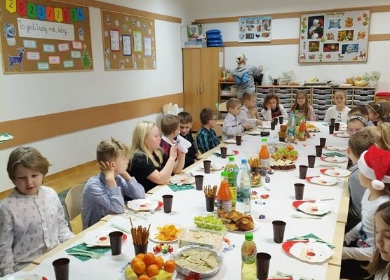 Świateczne spotkania w klasach 1-3 grafika