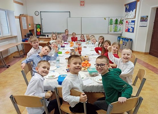 Świateczne spotkania w klasach 1-3 grafika