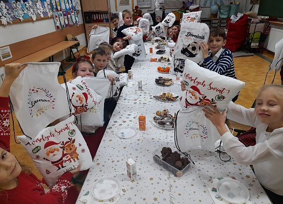 Świateczne spotkania w klasach 1-3 grafika