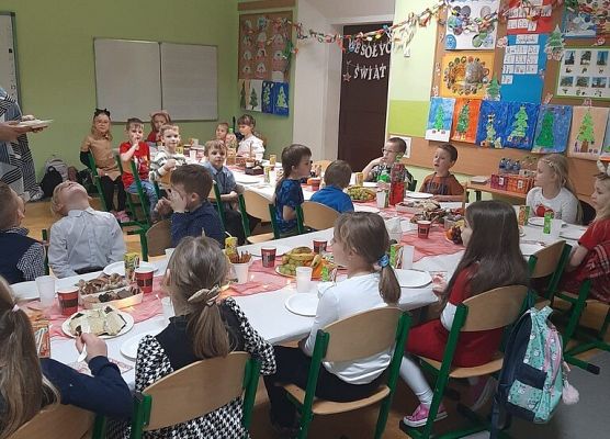 Świateczne spotkania w klasach 1-3 grafika