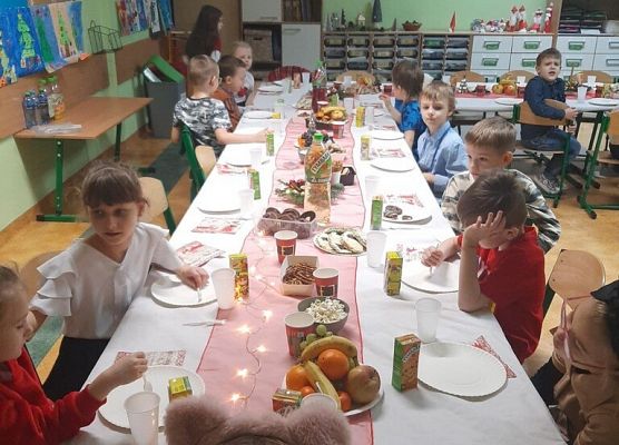 Świateczne spotkania w klasach 1-3 grafika