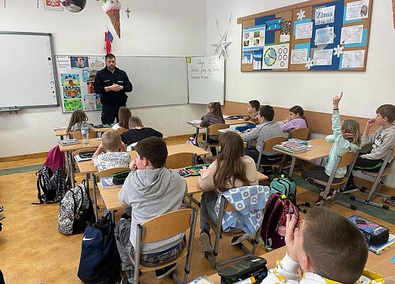 O bezpieczeństwie w czasie ferii grafika