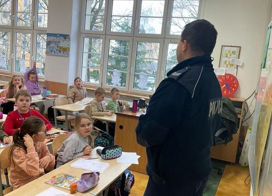 O bezpieczeństwie w czasie ferii grafika