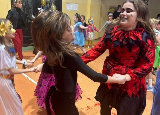 Bal karnawałowy klas 1-3 grafika