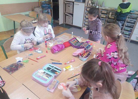 Kreatywne ferie grafika