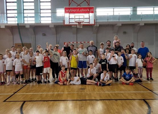 Feryjne zajęcia sportowo - rekreacyjne grafika