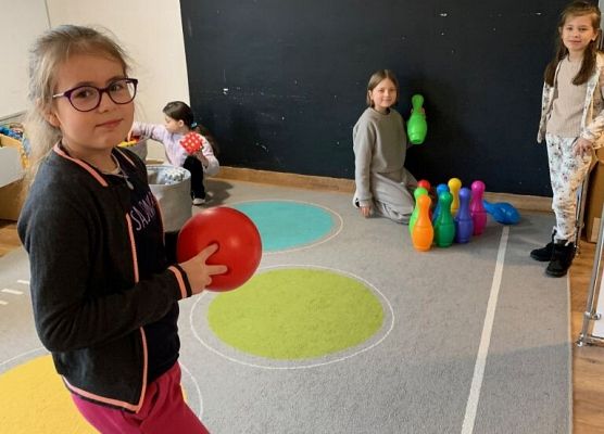 „Gramy i czytamy” - ferie w szkole grafika