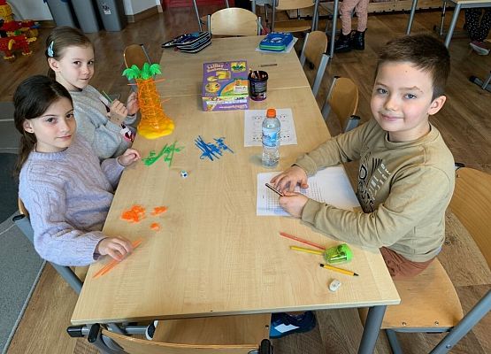 „Gramy i czytamy” - ferie w szkole grafika