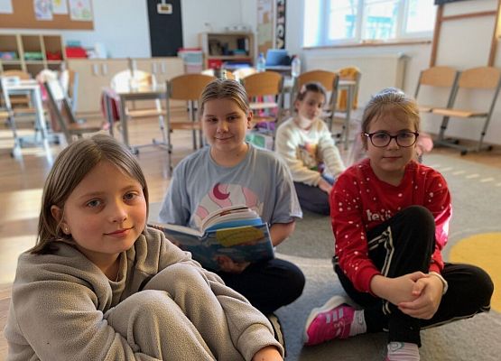 „Gramy i czytamy” - ferie w szkole grafika