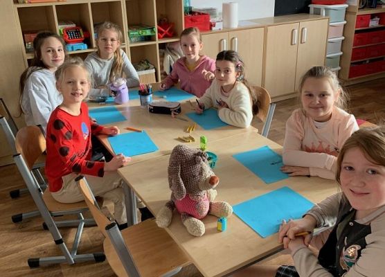 „Gramy i czytamy” - ferie w szkole grafika