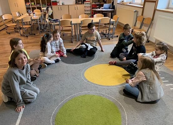 „Gramy i czytamy” - ferie w szkole grafika