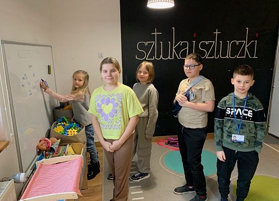 „Gramy i czytamy” - ferie w szkole grafika