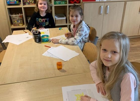 „Gramy i czytamy” - ferie w szkole grafika