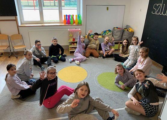 „Gramy i czytamy” - ferie w szkole grafika