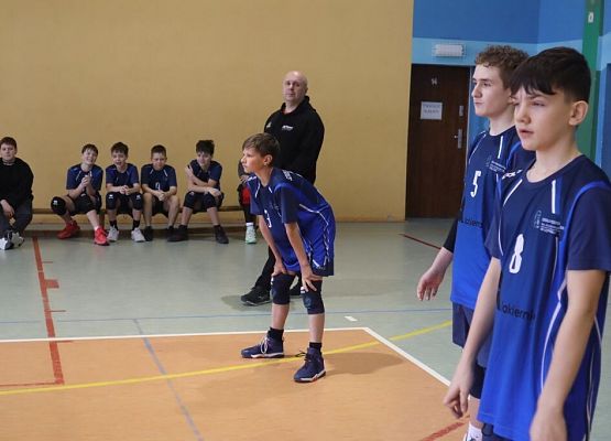 Półfinał wojewódzki w piłce siatkowej czwórek w ramach Igrzysk Dzieci grafika