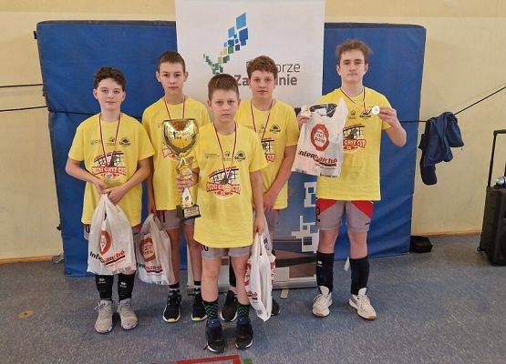 Chłopcy z klasy VIc nie zwalniają tempa grafika