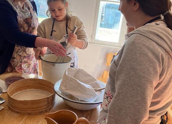 Wokół kuchennego pieca grafika