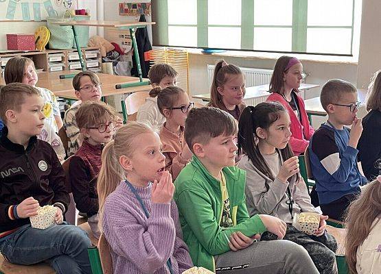 Kino w klasie IIIB grafika