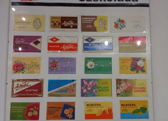 Podróż w czasie w lęborskim Muzeum – „Bierki, pchełki czyli heca na czternaście fajerek. Zabawki z czasów PRL” grafika