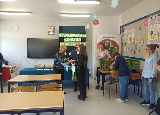 Laureatka w VI Wojewódzkim Konkursie Ortograficznym grafika