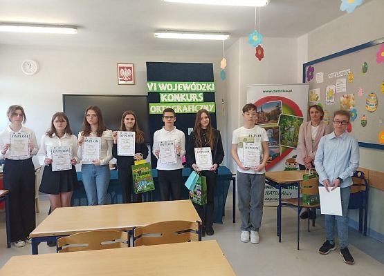 Laureatka w VI Wojewódzkim Konkursie Ortograficznym grafika