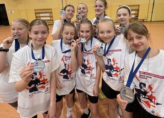 Koszykarki pobiegły dla demokracji grafika