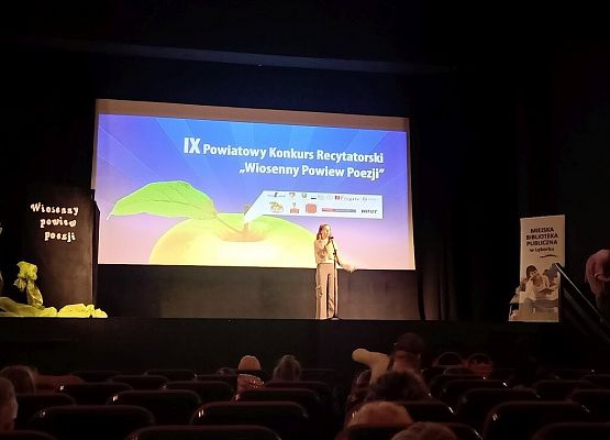 Recytatorski sukces naszej siódmoklasistki grafika