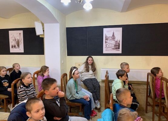 Spotkanie autorskie w lęborskiej bibliotece grafika