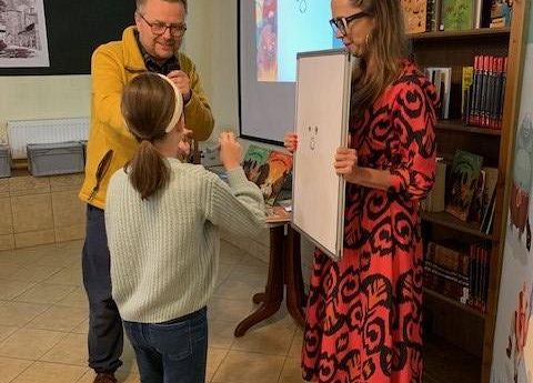 Spotkanie autorskie w lęborskiej bibliotece grafika