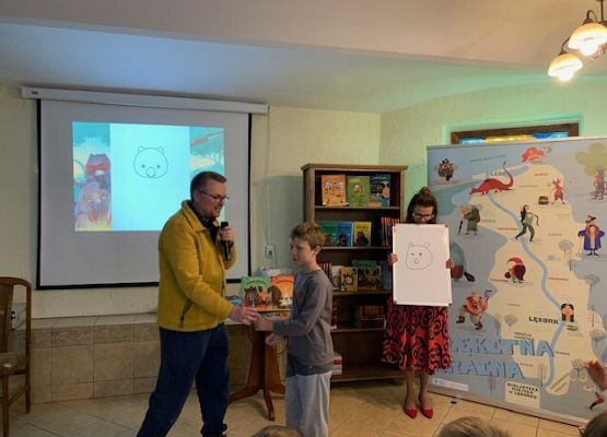 Spotkanie autorskie w lęborskiej bibliotece grafika