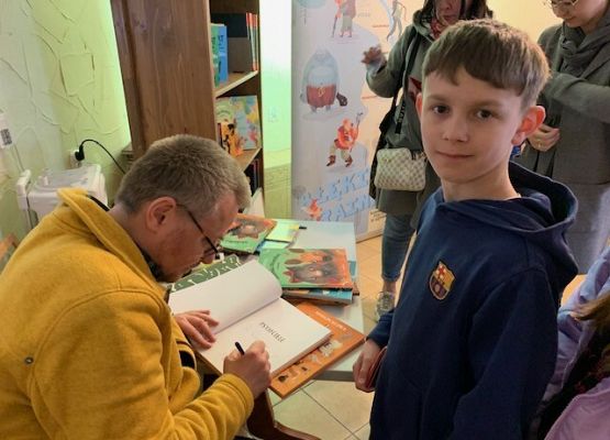 Spotkanie autorskie w lęborskiej bibliotece grafika