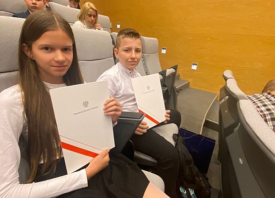 Uroczystość wręczenia zaświadczeń Laureatom grafika